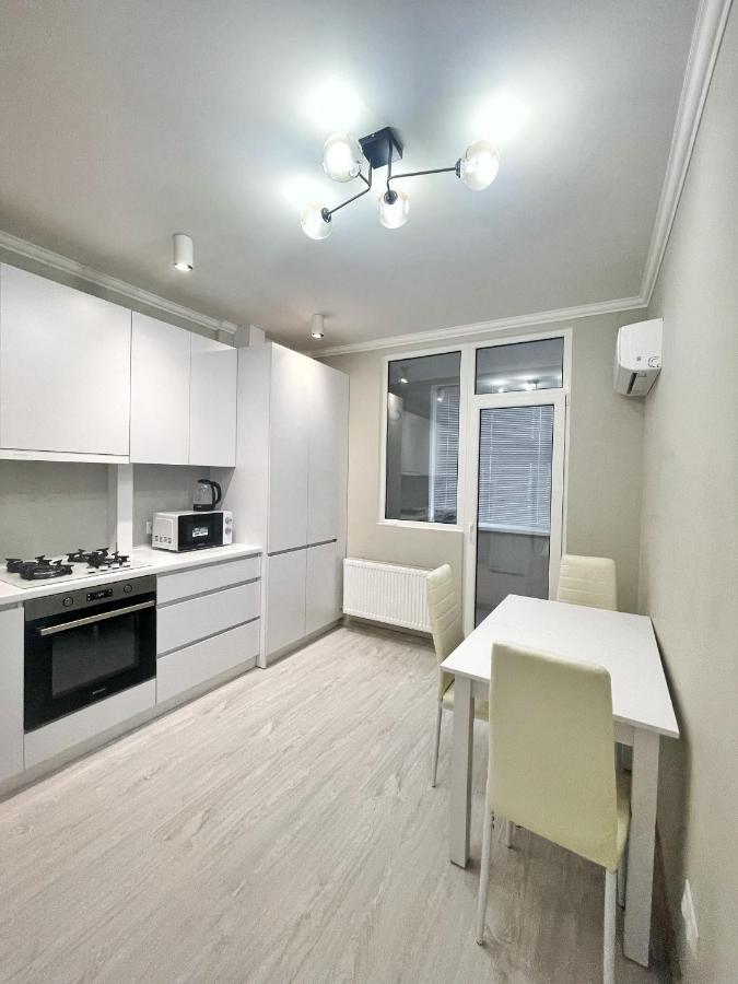 Beautiful Apartment In Кишинів Екстер'єр фото