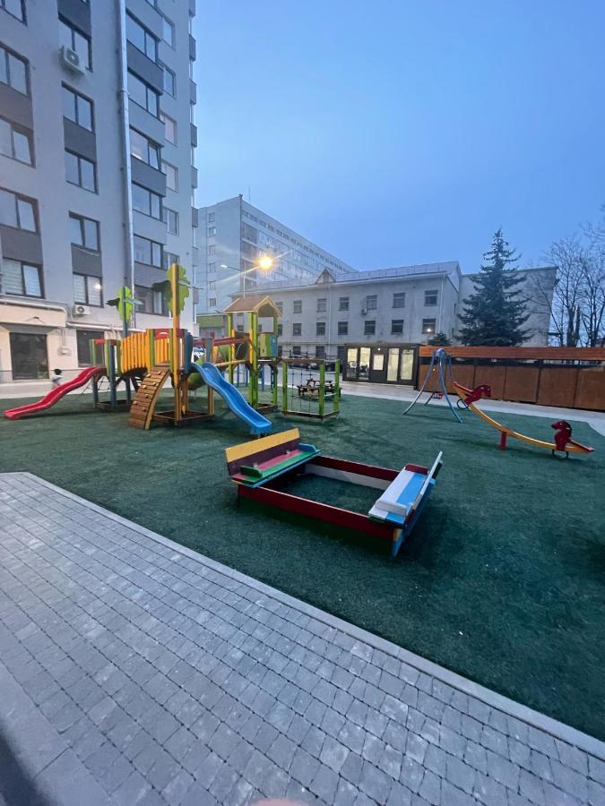 Beautiful Apartment In Кишинів Екстер'єр фото